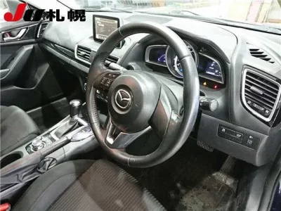 Mazda AXELA  с аукциона в Японии