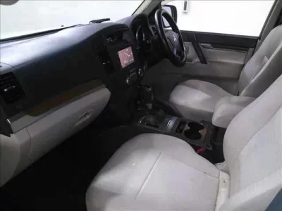 Mitsubishi PAJERO  с аукциона в Японии
