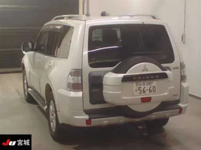 Mitsubishi PAJERO  с аукциона в Японии