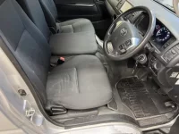 Toyota HIACE VAN лот № 5533 оценка 3  с аукциона в Японии 3