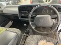 Toyota HIACE VAN лот № 5531 оценка RB  с аукциона в Японии 4