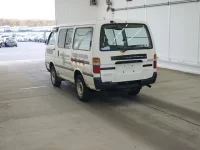 Toyota HIACE VAN лот № 5531 оценка RB  с аукциона в Японии 1