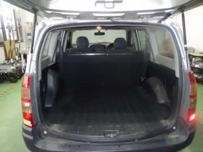 Toyota SUCCEED  с аукциона в Японии