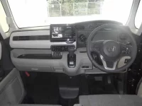 Honda N BOX лот № 160 оценка 4  с аукциона в Японии 5