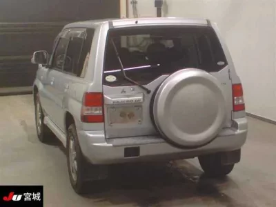 Mitsubishi PAJERO IO  с аукциона в Японии