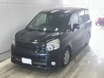 Toyota VOXY  с аукциона в Японии