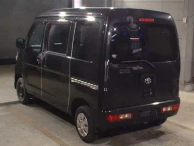 Toyota PIXIS VAN  с аукциона в Японии