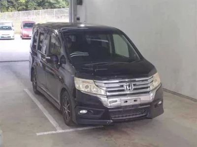 Honda STEP WAGON  с аукциона в Японии