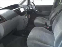 Toyota NOAH лот № 4075 оценка 3  с аукциона в Японии 2