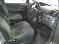 Toyota NOAH лот № 4075 оценка 3  с аукциона в Японии 3