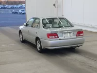 Toyota CARINA лот № 5581 оценка 3  с аукциона в Японии 1