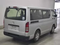 Toyota REGIUS ACE VAN лот № 70092 оценка 3.5  с аукциона в Японии 4