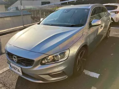 Volvo V60  с аукциона в Японии