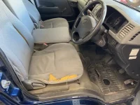 Toyota HIACE VAN лот № 5588 оценка 3  с аукциона в Японии 3