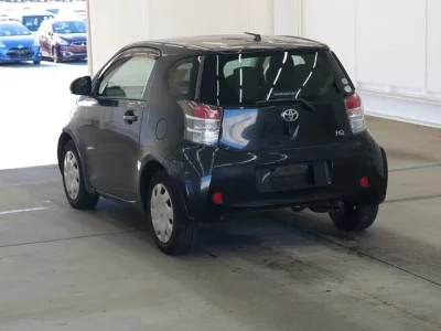 Toyota IQ  с аукциона в Японии