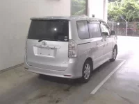 Toyota VOXY лот № 187 оценка 3  с аукциона в Японии 3