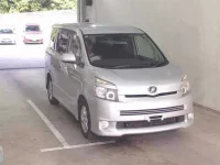 Toyota VOXY лот № 187 оценка 3  с аукциона в Японии 6