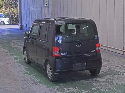 Toyota PIXIS SPACE  с аукциона в Японии