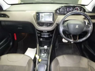 Peugeot 2008  с аукциона в Японии