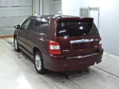 Toyota KLUGER  с аукциона в Японии