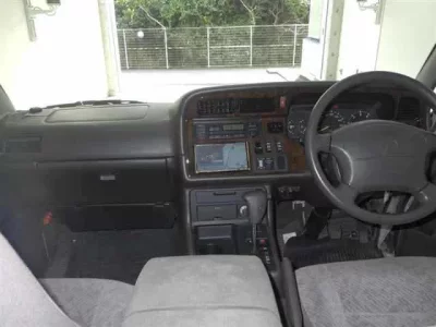 Toyota HIACE  с аукциона в Японии