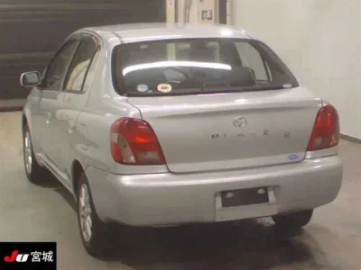 Toyota PLATZ  с аукциона в Японии