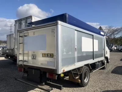 Isuzu ELF  с аукциона в Японии