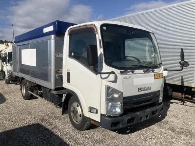 Isuzu ELF  с аукциона в Японии