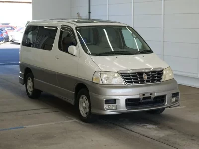 Toyota HIACE  с аукциона в Японии