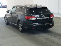 Toyota AVENSIS WAGON лот № 2608 оценка 4  с аукциона в Японии 1