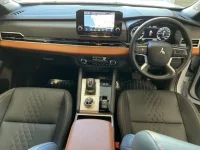 Mitsubishi OUTLANDER PHEV лот № 2612 оценка 3.5  с аукциона в Японии 4