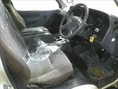 Toyota HIACE  с аукциона в Японии