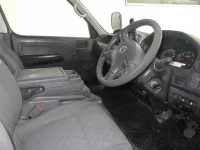 Nissan CARAVAN VAN лот № 208 оценка R  с аукциона в Японии 1