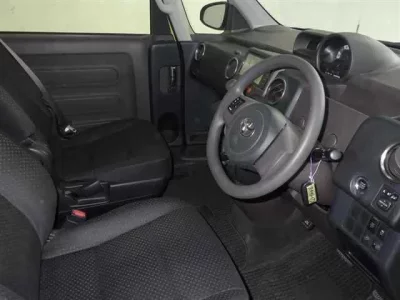 Toyota SPADE  с аукциона в Японии