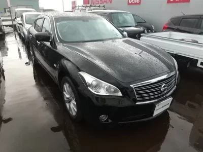 Nissan FUGA  с аукциона в Японии