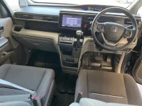 Honda STEP WAGON лот № 2673 оценка 3  с аукциона в Японии 4