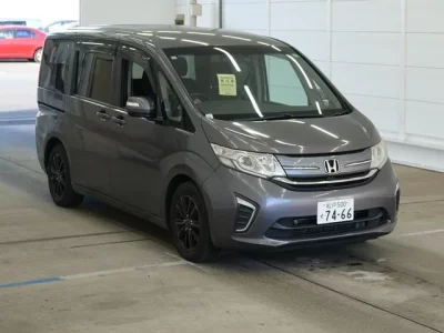 Honda STEP WAGON  с аукциона в Японии