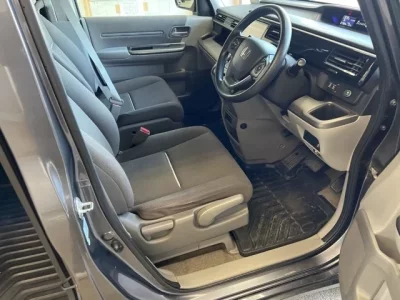 Honda STEP WAGON  с аукциона в Японии