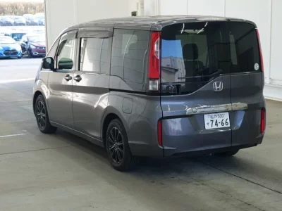 Honda STEP WAGON  с аукциона в Японии