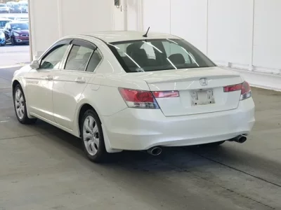 Honda INSPIRE  с аукциона в Японии