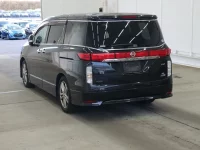 Nissan ELGRAND лот № 2700 оценка 3.5  с аукциона в Японии 1