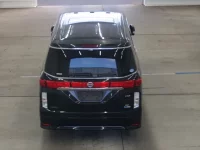 Nissan ELGRAND лот № 2700 оценка 3.5  с аукциона в Японии 2