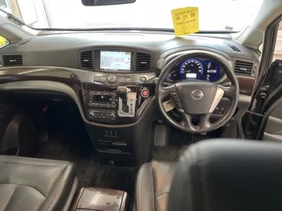 Nissan ELGRAND  с аукциона в Японии