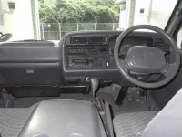 Toyota HIACE VAN лот № 233 оценка R  с аукциона в Японии 5