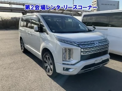 Mitsubishi DELICA D5