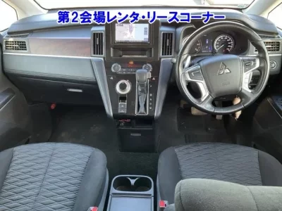 Mitsubishi DELICA D5