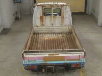 Mazda BONGO лот № 2136 оценка R  с аукциона в Японии 3