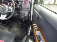 Daihatsu Boon лот № 2135 оценка 4  с аукциона в Японии 6