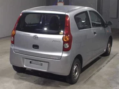 Daihatsu MIRA  с аукциона в Японии