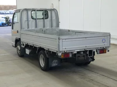 Isuzu ELF  с аукциона в Японии